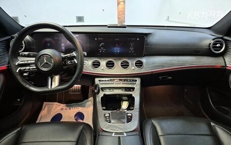 Mercedes-Benz E-Класс, 2022 год, 4 290 000 рублей, 6 фотография