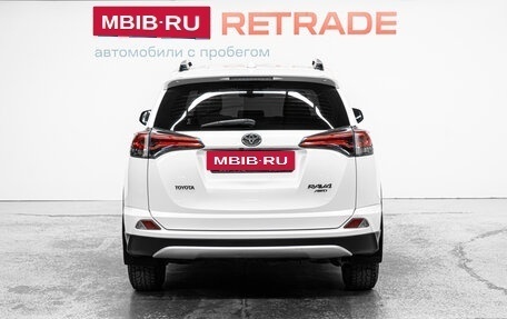 Toyota RAV4, 2015 год, 2 080 000 рублей, 6 фотография