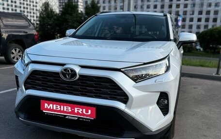 Toyota RAV4, 2022 год, 4 200 000 рублей, 14 фотография