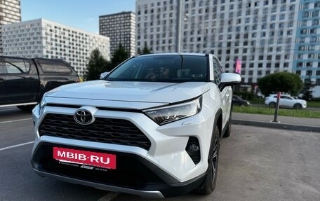 Toyota RAV4, 2022 год, 4 200 000 рублей, 13 фотография