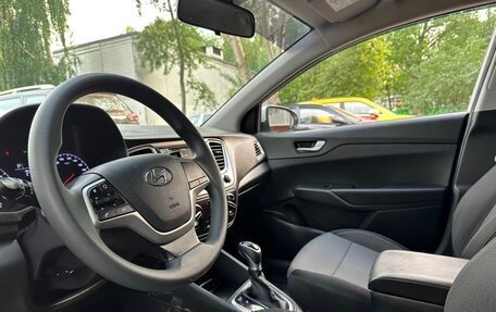 Hyundai Solaris II рестайлинг, 2021 год, 1 500 000 рублей, 9 фотография