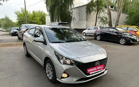 Hyundai Solaris II рестайлинг, 2021 год, 1 500 000 рублей, 5 фотография