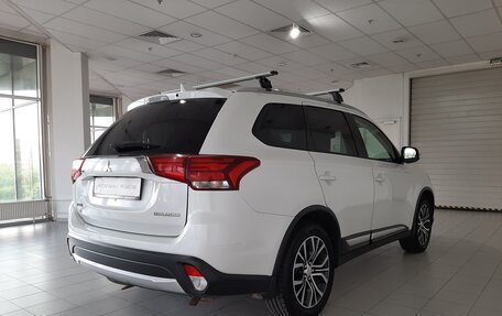 Mitsubishi Outlander III рестайлинг 3, 2018 год, 1 560 000 рублей, 6 фотография