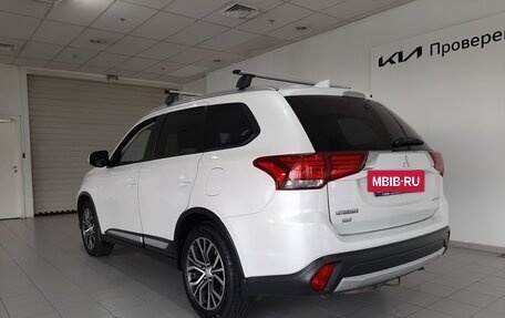 Mitsubishi Outlander III рестайлинг 3, 2018 год, 1 560 000 рублей, 3 фотография