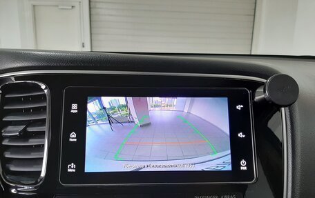 Mitsubishi Outlander III рестайлинг 3, 2018 год, 1 560 000 рублей, 20 фотография