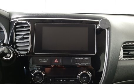 Mitsubishi Outlander III рестайлинг 3, 2018 год, 1 560 000 рублей, 18 фотография