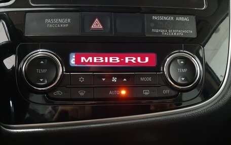Mitsubishi Outlander III рестайлинг 3, 2018 год, 1 560 000 рублей, 22 фотография