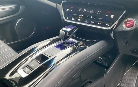 Honda Vezel, 2015 год, 1 093 000 рублей, 10 фотография