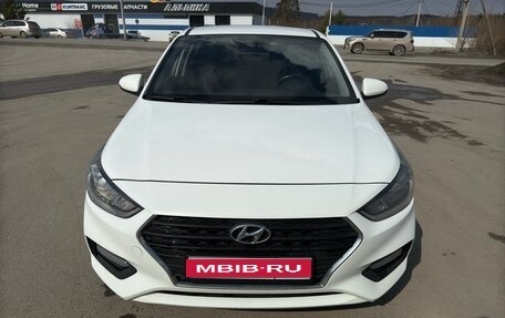 Hyundai Solaris II рестайлинг, 2019 год, 1 050 000 рублей, 1 фотография