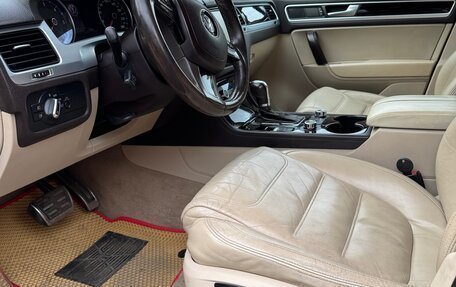 Volkswagen Touareg III, 2012 год, 2 100 000 рублей, 2 фотография