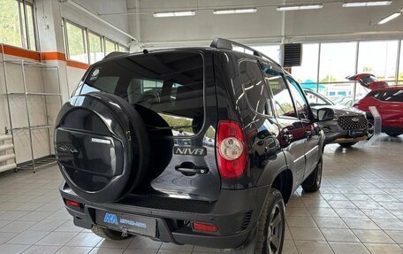 Chevrolet Niva I рестайлинг, 2018 год, 765 000 рублей, 5 фотография