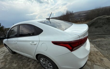 Hyundai Solaris II рестайлинг, 2019 год, 1 050 000 рублей, 3 фотография
