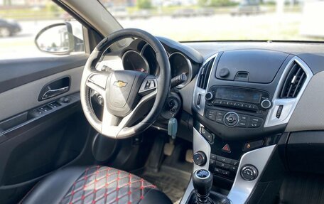 Chevrolet Cruze II, 2013 год, 700 000 рублей, 3 фотография