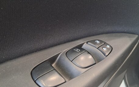 Nissan Tiida, 2015 год, 898 000 рублей, 19 фотография