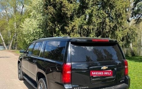 Chevrolet Suburban, 2018 год, 4 600 000 рублей, 5 фотография