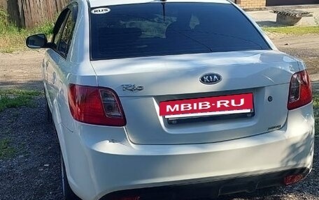 KIA Rio II, 2011 год, 650 000 рублей, 2 фотография