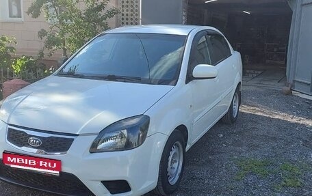 KIA Rio II, 2011 год, 650 000 рублей, 4 фотография