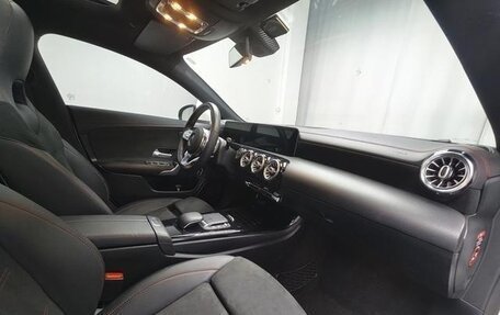 Mercedes-Benz CLA, 2021 год, 2 350 000 рублей, 11 фотография