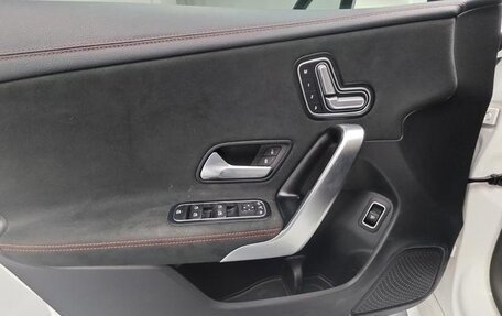 Mercedes-Benz CLA, 2021 год, 2 350 000 рублей, 14 фотография
