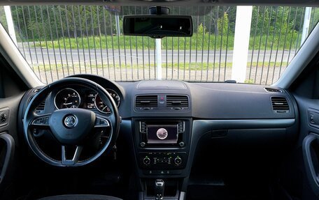 Skoda Yeti I рестайлинг, 2015 год, 1 579 000 рублей, 10 фотография