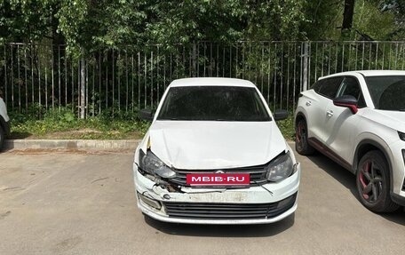 Volkswagen Polo VI (EU Market), 2016 год, 300 000 рублей, 2 фотография