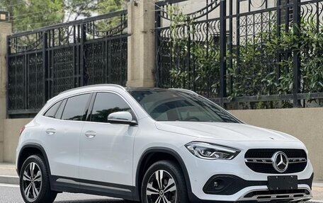 Mercedes-Benz GLA, 2022 год, 1 989 002 рублей, 3 фотография