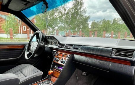 Mercedes-Benz W124, 1992 год, 420 000 рублей, 31 фотография