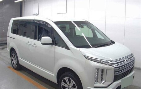 Mitsubishi Delica D:5 I, 2019 год, 3 200 000 рублей, 2 фотография