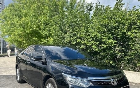 Toyota Camry, 2017 год, 2 050 000 рублей, 4 фотография