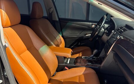 Toyota Camry, 2017 год, 2 050 000 рублей, 14 фотография