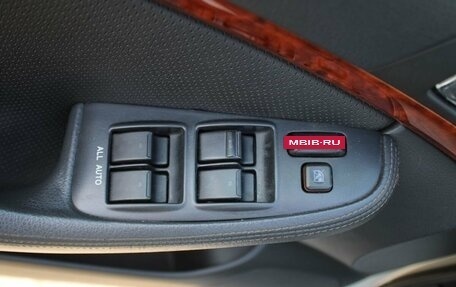 Toyota Avensis III рестайлинг, 2004 год, 580 000 рублей, 18 фотография
