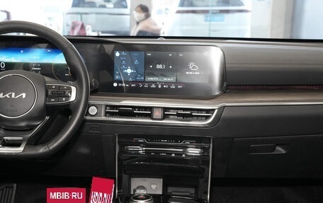 KIA K5, 2025 год, 2 899 955 рублей, 16 фотография
