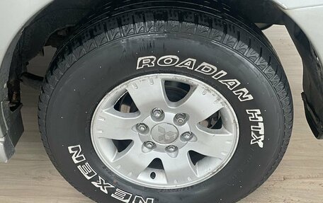 Mitsubishi Pajero III рестайлинг, 2005 год, 799 000 рублей, 18 фотография