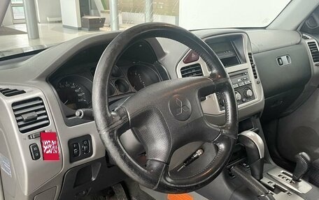 Mitsubishi Pajero III рестайлинг, 2005 год, 799 000 рублей, 9 фотография