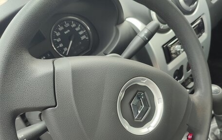 Renault Logan I, 2014 год, 18 фотография