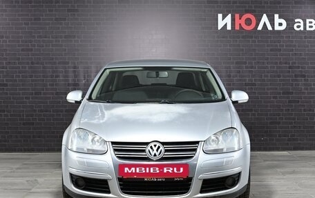 Volkswagen Jetta VI, 2010 год, 650 000 рублей, 2 фотография