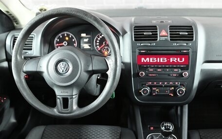 Volkswagen Jetta VI, 2010 год, 650 000 рублей, 14 фотография