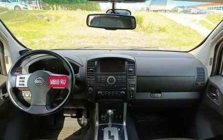 Nissan Pathfinder, 2010 год, 1 290 000 рублей, 17 фотография