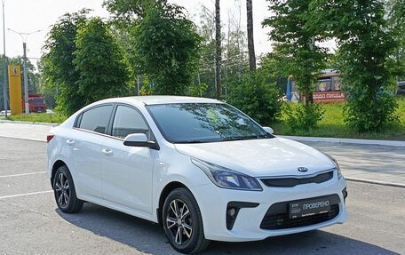KIA Rio IV, 2017 год, 1 300 000 рублей, 3 фотография