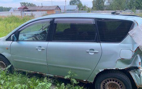Toyota Ipsum II, 2001 год, 150 000 рублей, 2 фотография