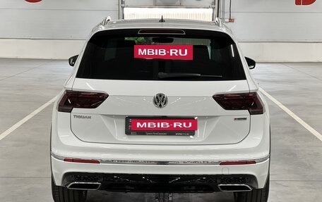 Volkswagen Tiguan II, 2019 год, 3 349 000 рублей, 6 фотография