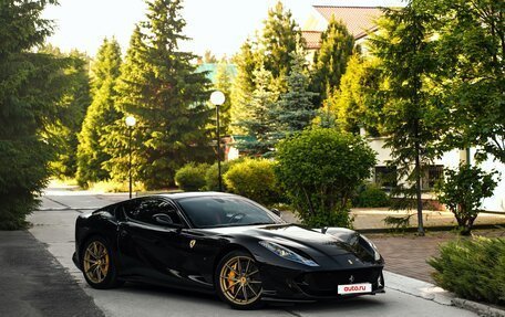 Ferrari 812, 2018 год, 33 000 000 рублей, 7 фотография