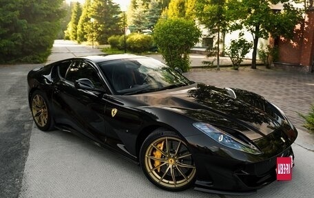 Ferrari 812, 2018 год, 33 000 000 рублей, 8 фотография
