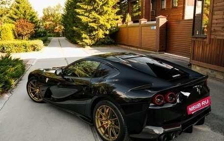 Ferrari 812, 2018 год, 33 000 000 рублей, 6 фотография