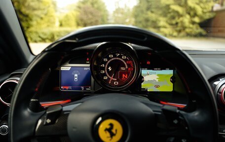 Ferrari 812, 2018 год, 33 000 000 рублей, 27 фотография