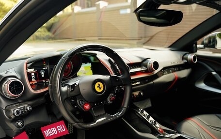 Ferrari 812, 2018 год, 33 000 000 рублей, 21 фотография