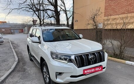 Toyota Land Cruiser Prado 150 рестайлинг 2, 2018 год, 6 050 000 рублей, 2 фотография