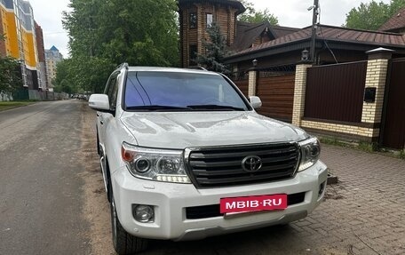 Toyota Land Cruiser 200, 2012 год, 3 800 000 рублей, 7 фотография