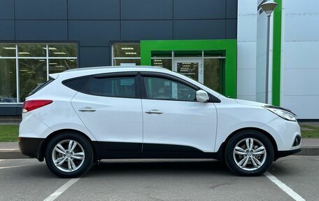 Hyundai ix35 I рестайлинг, 2011 год, 950 000 рублей, 4 фотография