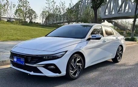 Hyundai Elantra, 2023 год, 1 345 000 рублей, 3 фотография